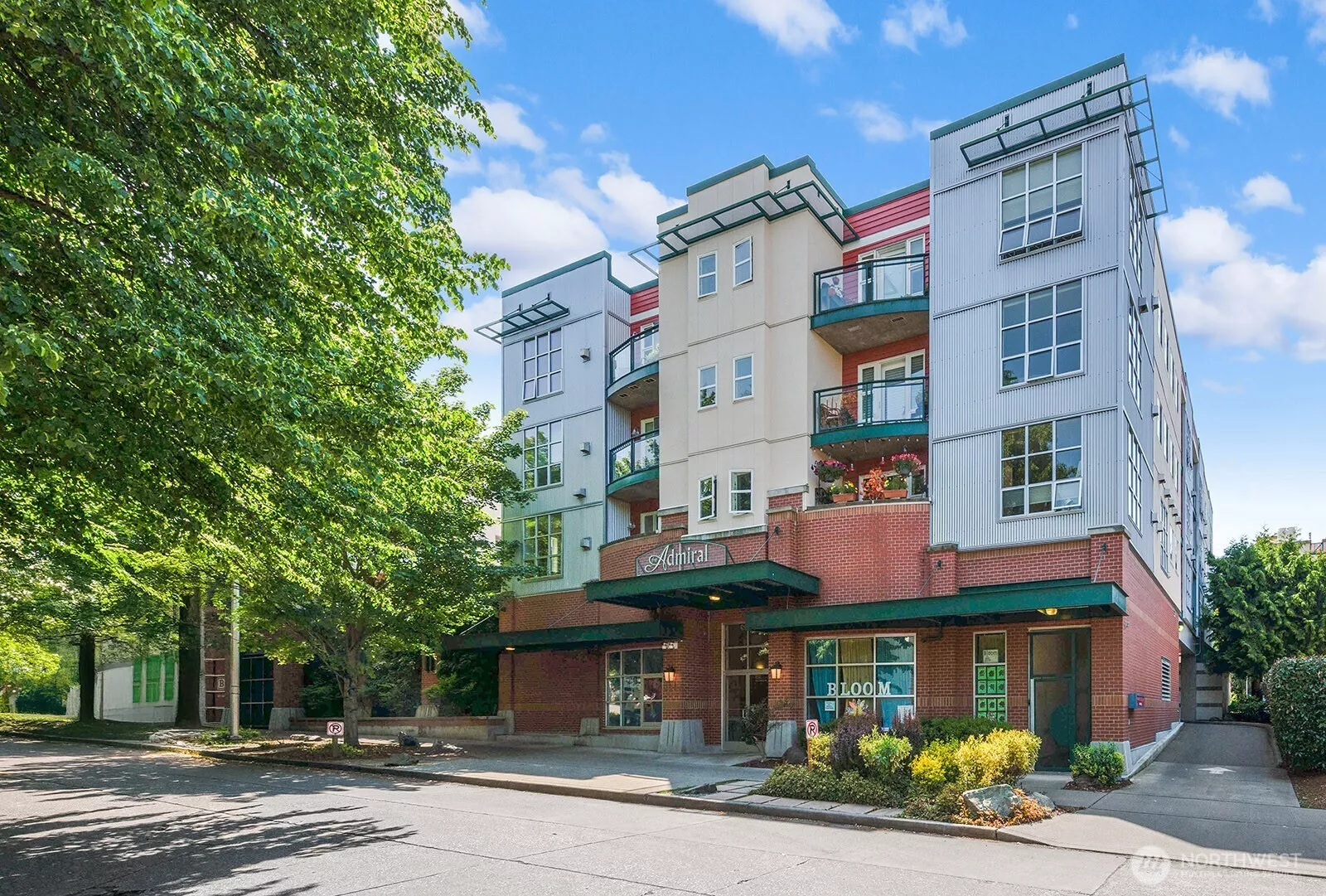 The Admiral Condo, located in the heart of West Seattle's Admiral Junction, is a wonderful community! Just a few steps from Met Market and West Seattle's Carnegie Library and half a block from the C line to downtown.