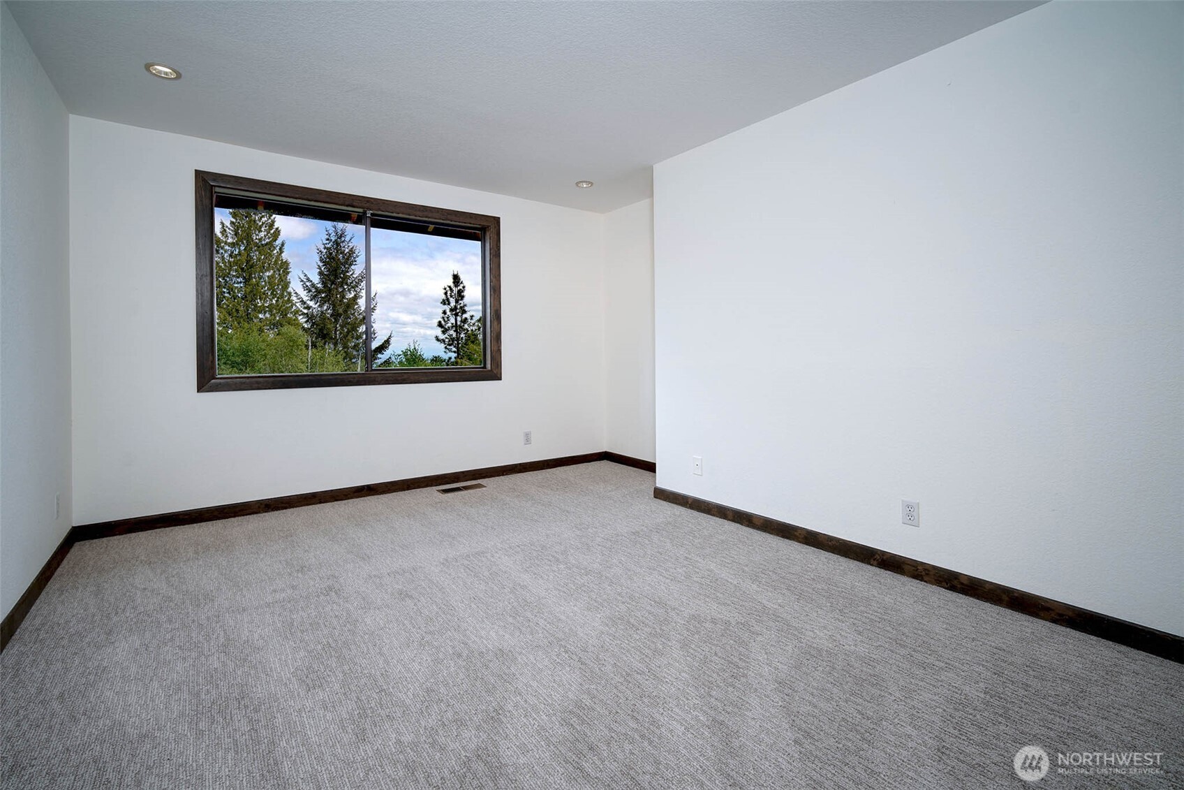 Generous room sizes for all 3 additional bedrooms