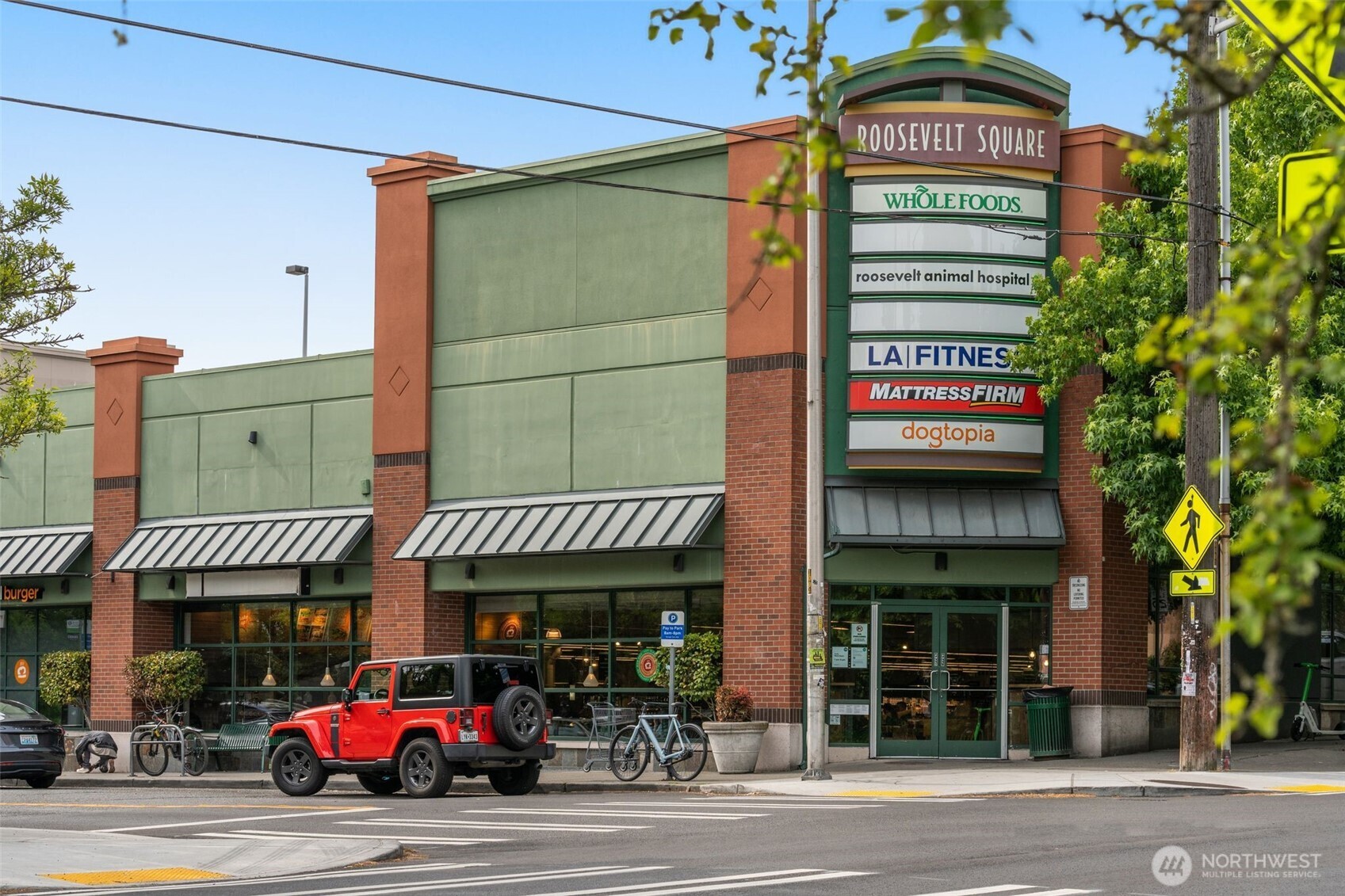 Minutes away from Roosevelt Square offering dining, grocery, fitness center and so much more!