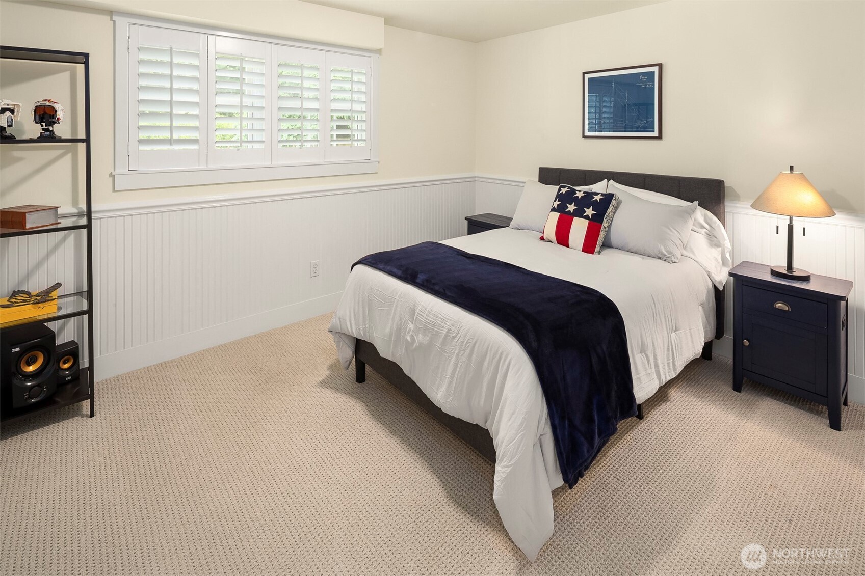 Lower level bed 1