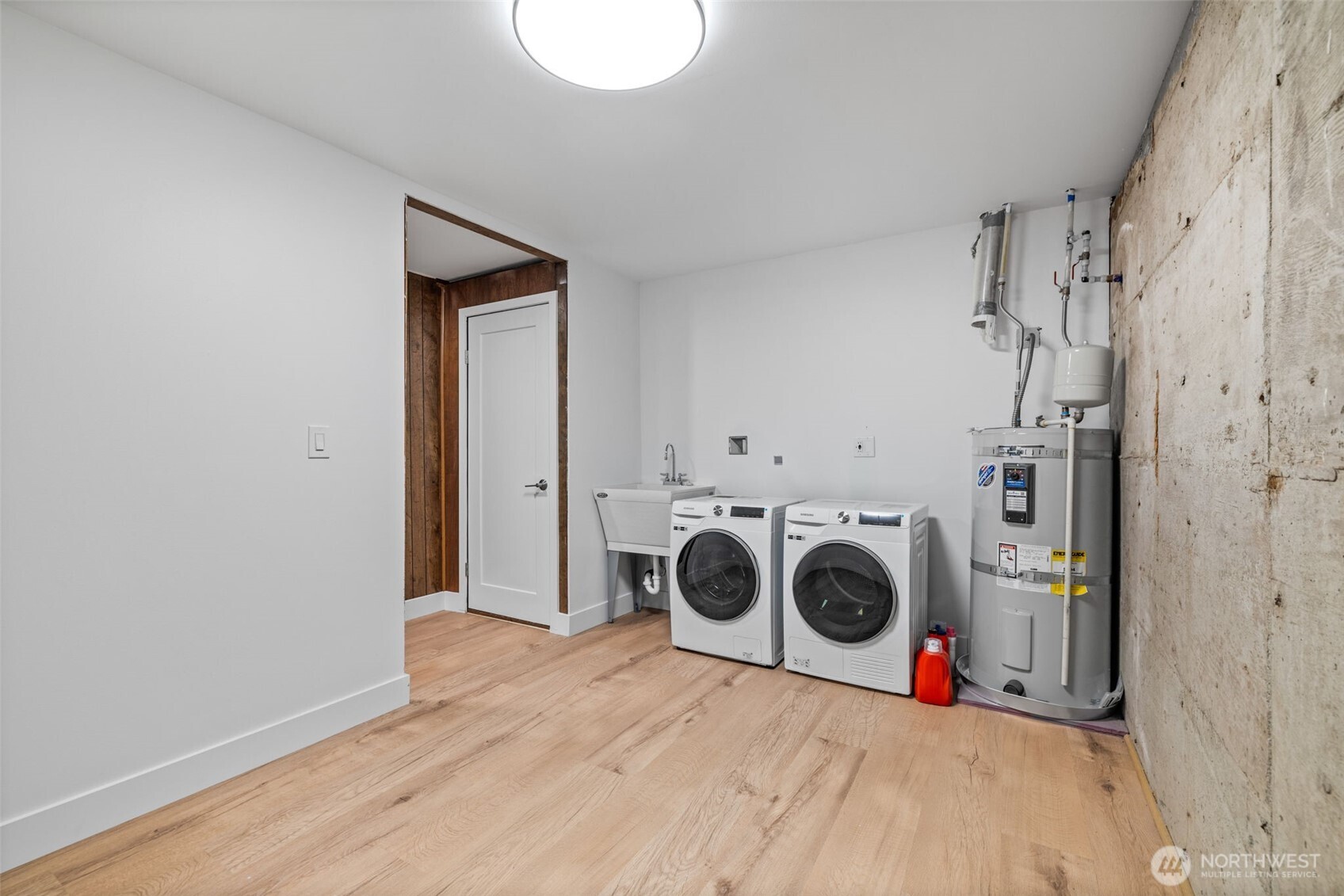 Lower level bonus room Virtually staged.
