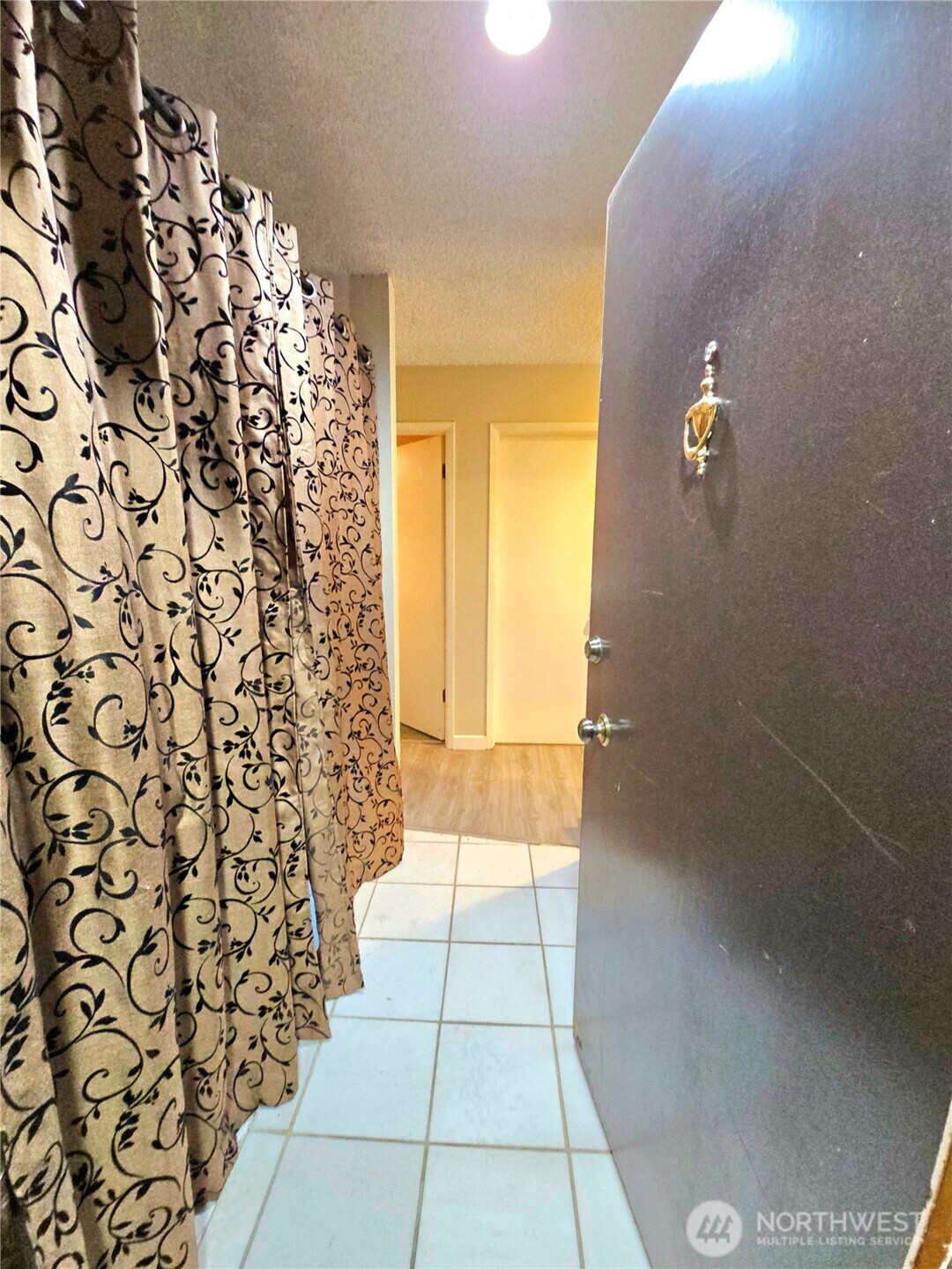 Enjoy this beautiful, outdoor space, filled with greenery and flowers!