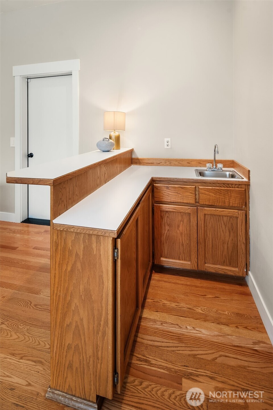 Wet bar in family room.