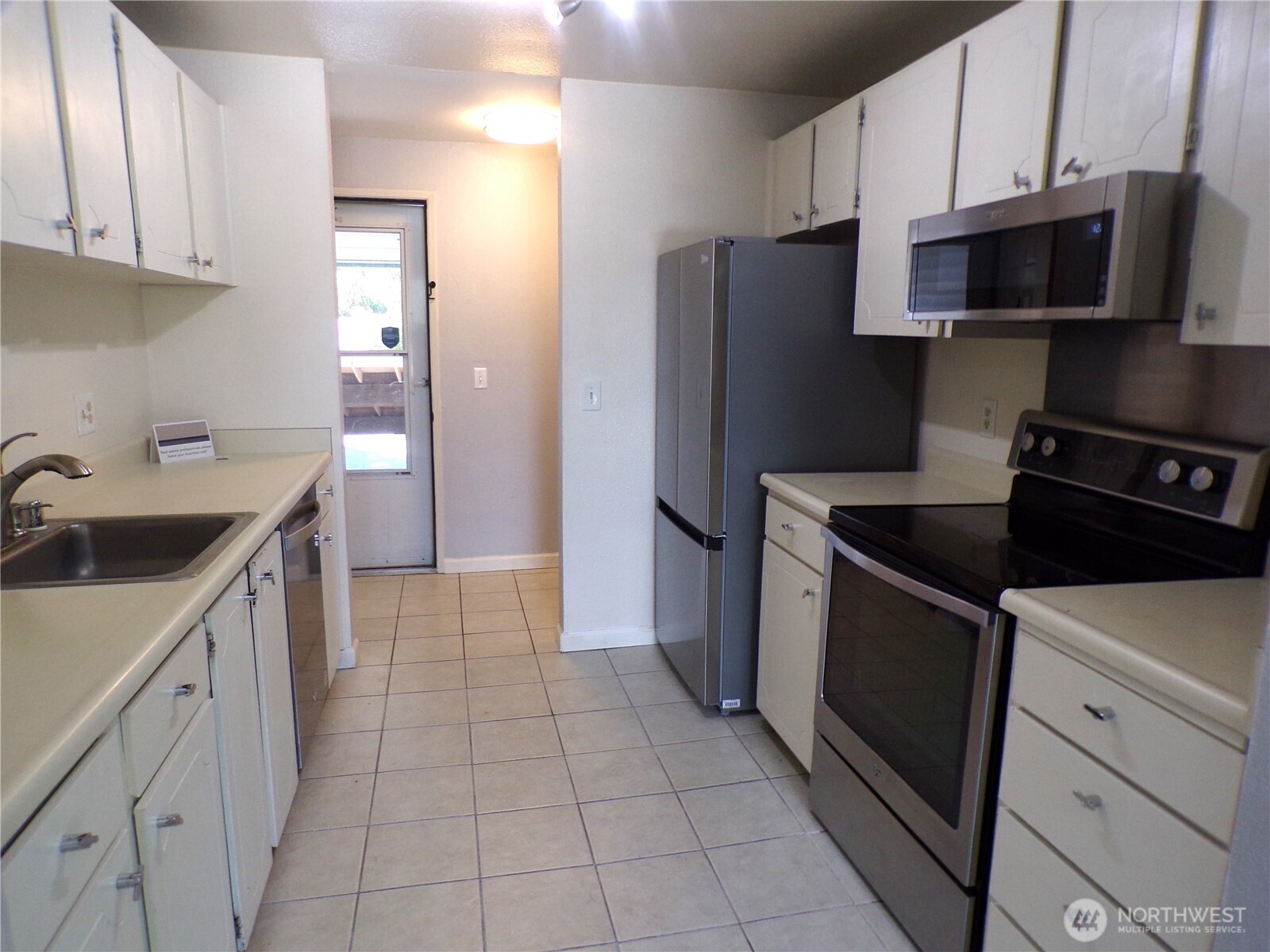 large master with Big walk in closet