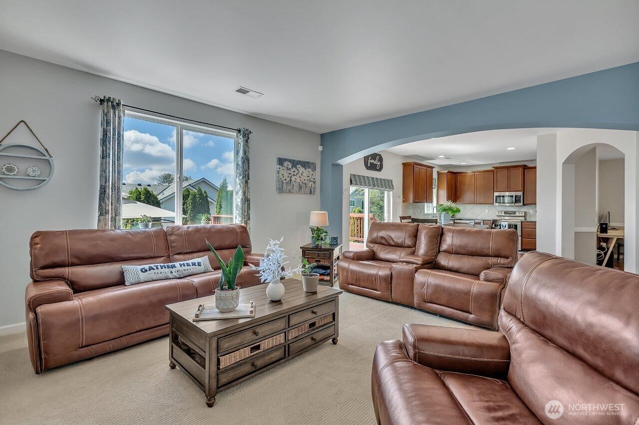 Nice sized livingroom
