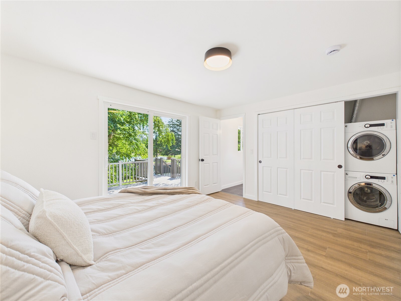 W/D in master bedroom