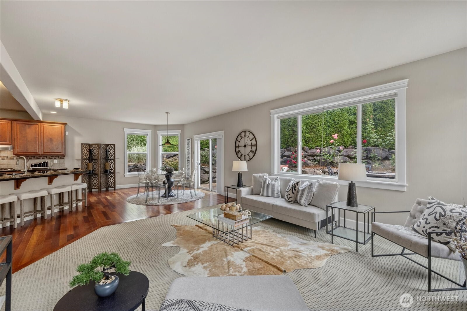 open to kitchen...