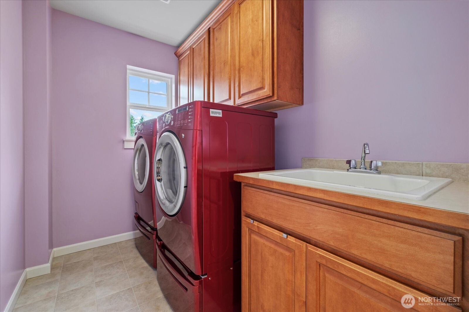 laundry room up...