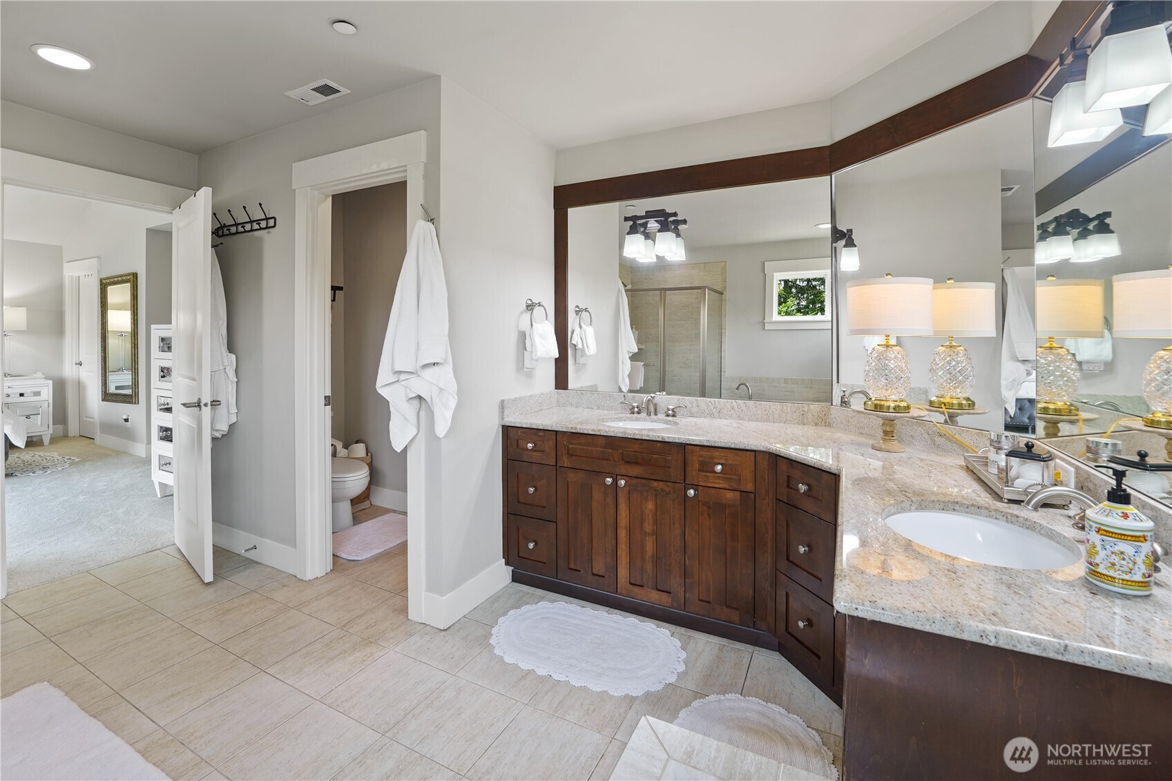 Primary en-suite Bath