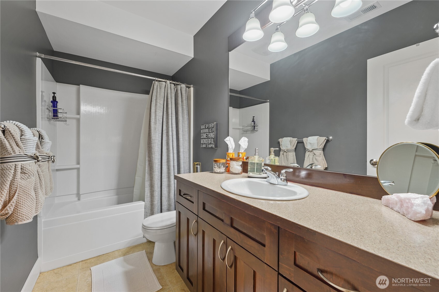 Downstairs Full Bath