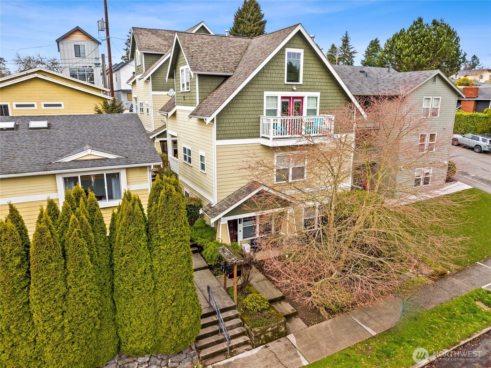 Stairs to entry from 40th Ave side.