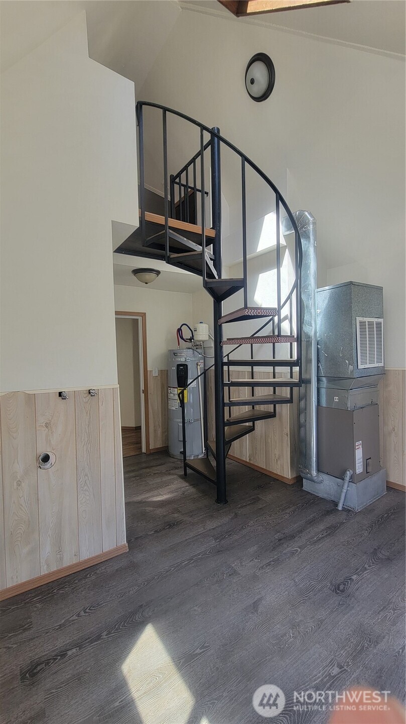 Spiral Staircase/Utility room