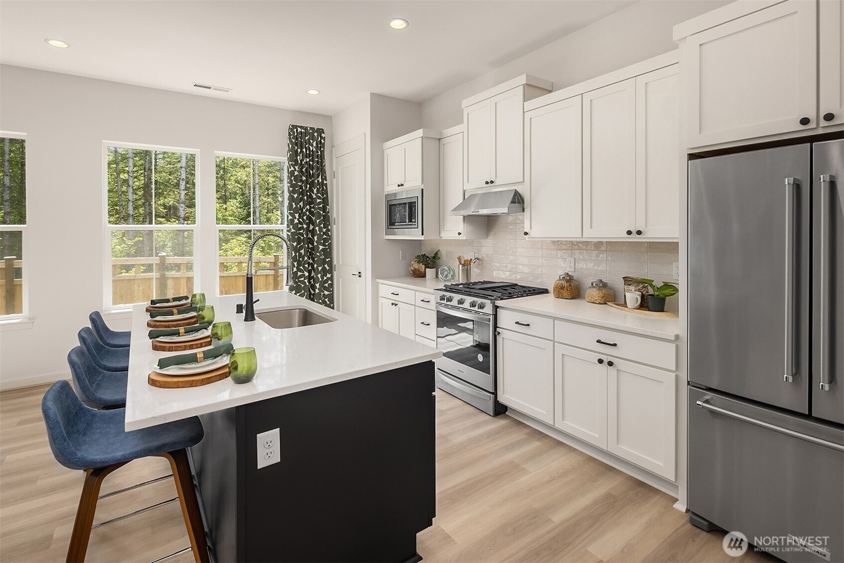 Photos are for illustrative purposes