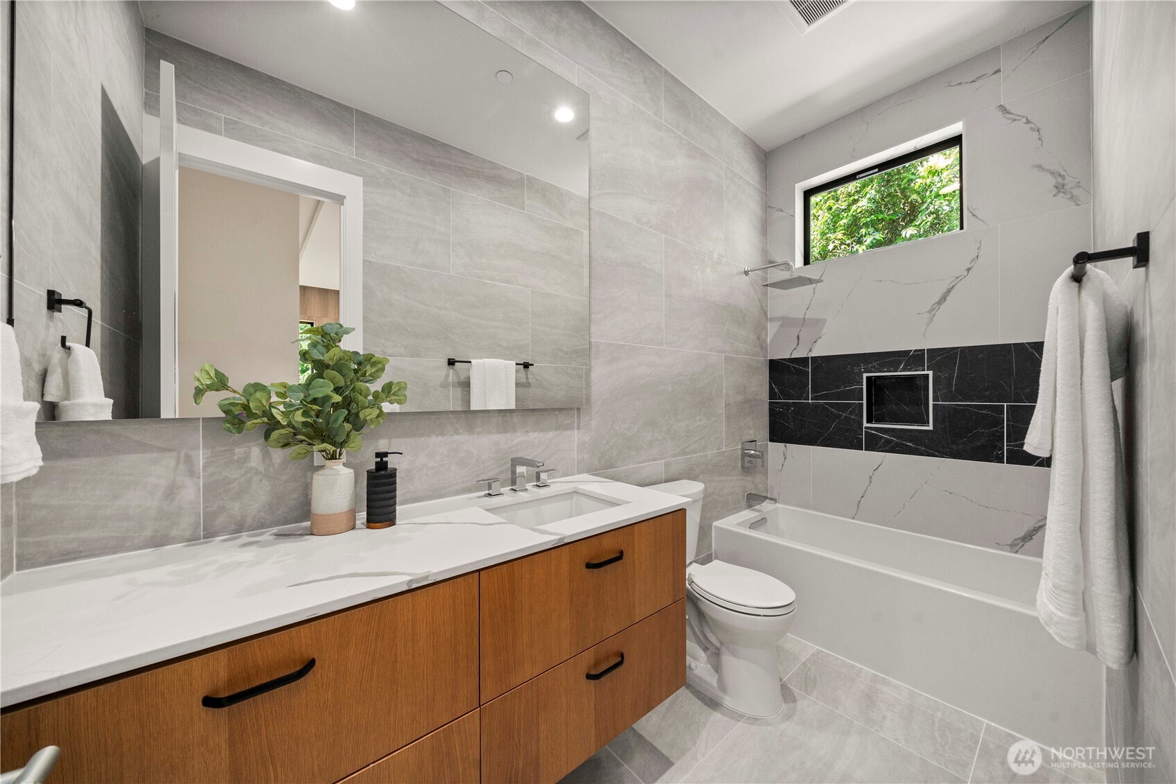 High end finishes throughout