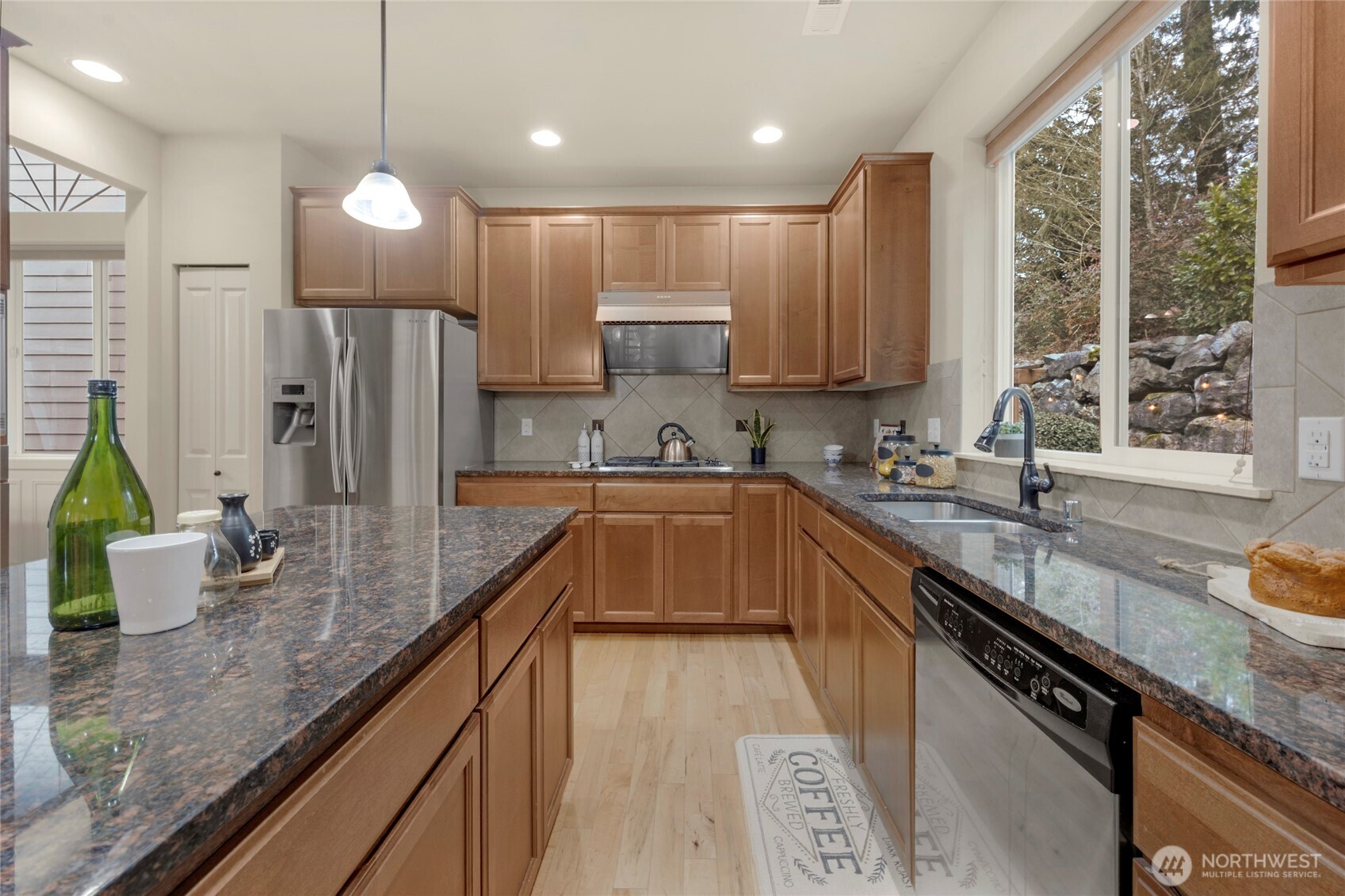 Large well equipped Kitchen
