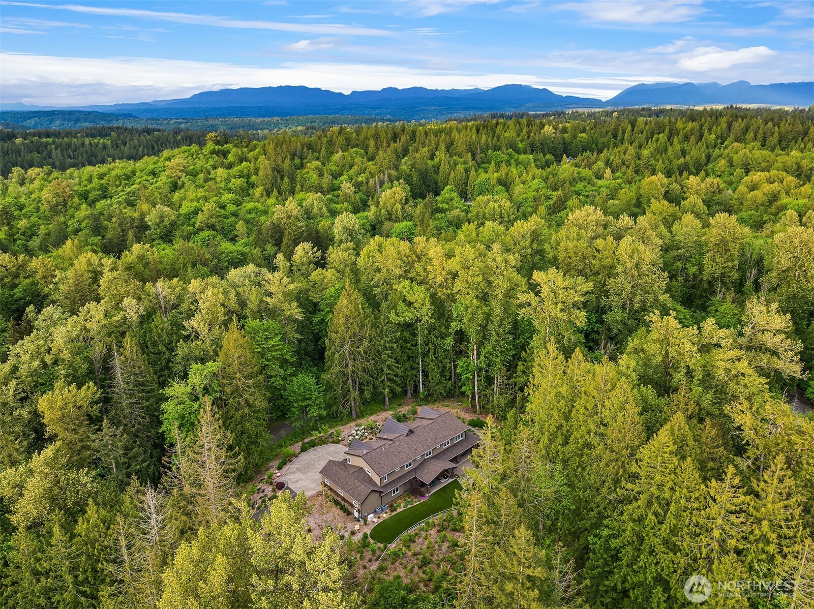 You just can't beat this ideal Issaquah location. Close to everything, yet you feel miles away.