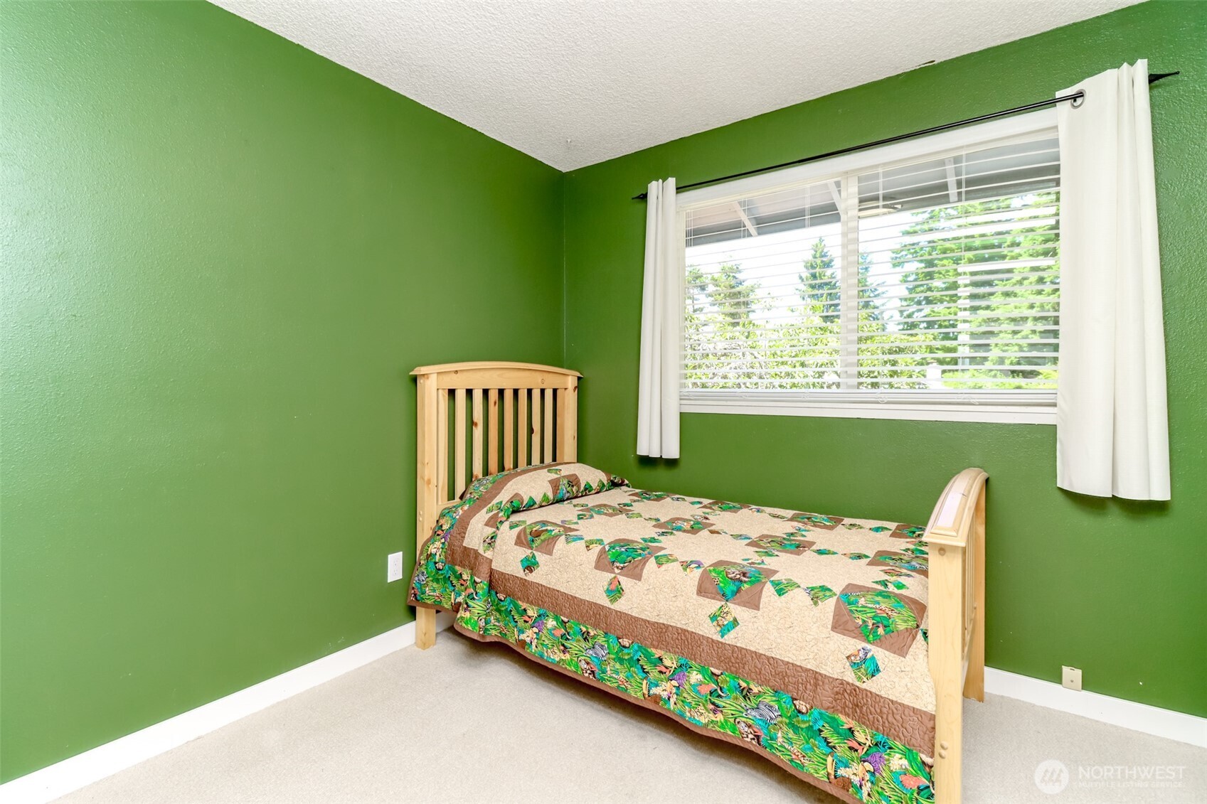 Guest Bedroom #1
