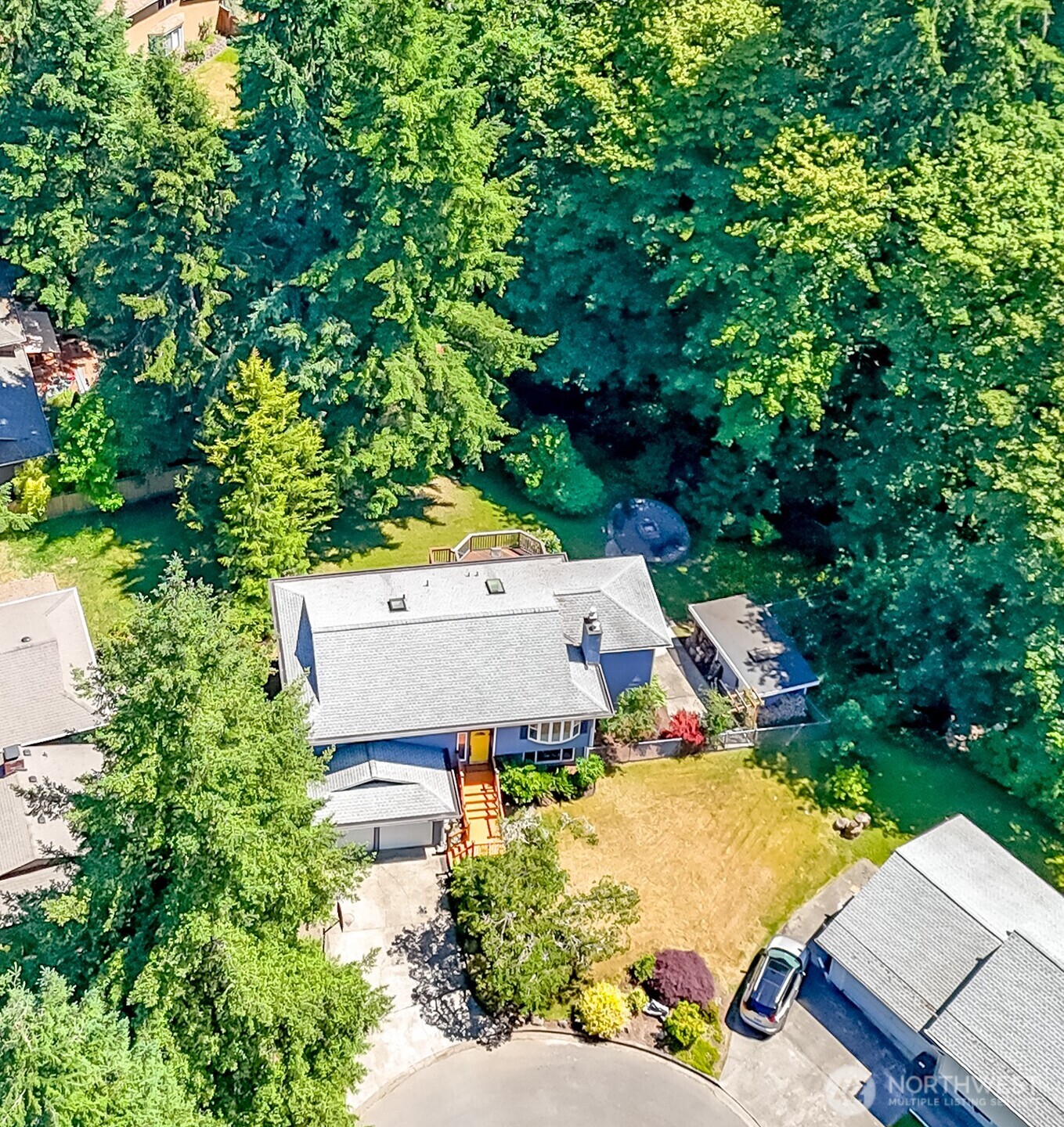 Located on a 3 home cul-de-sac, just north of Meridian Valley Country Club, in close proximity to highly rated kent schools, and easy access to HWY 18 & 405 from 132nd Ave SE.