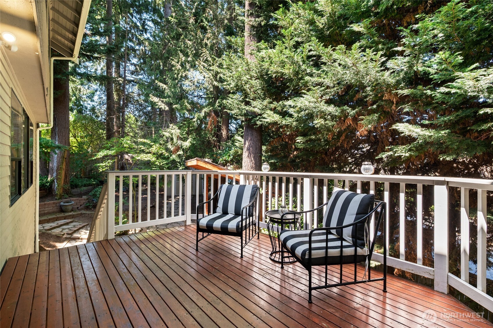 virtual staged outdoor furniture