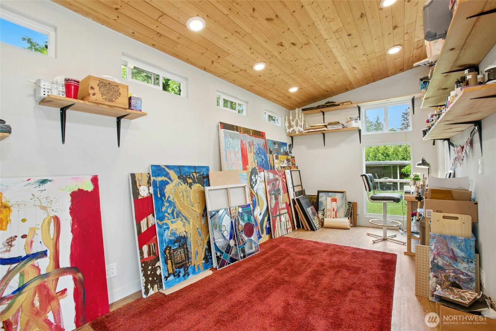Space is complete with dimmer lights, heater with thermostat and lots of windows.