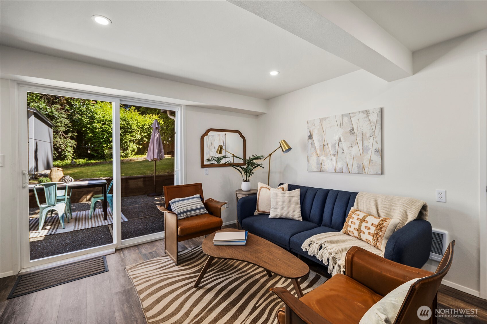 Bonus rec room for movie nights or play room