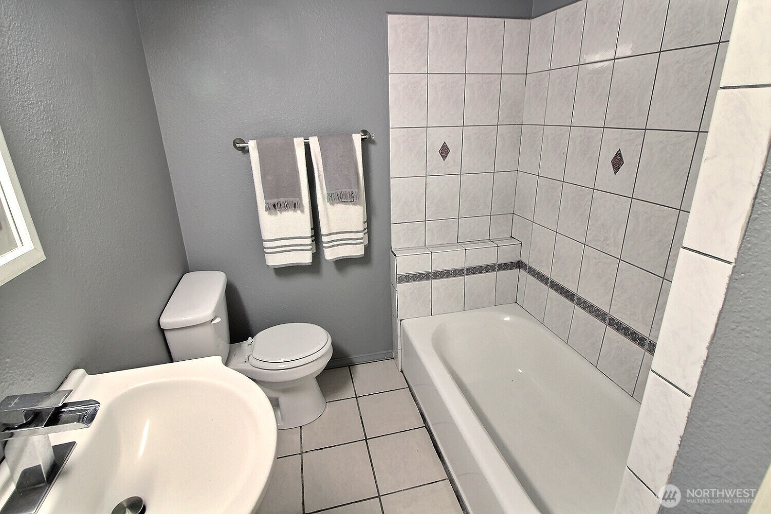 /NWM2390881/NWM2390881-14.jpg