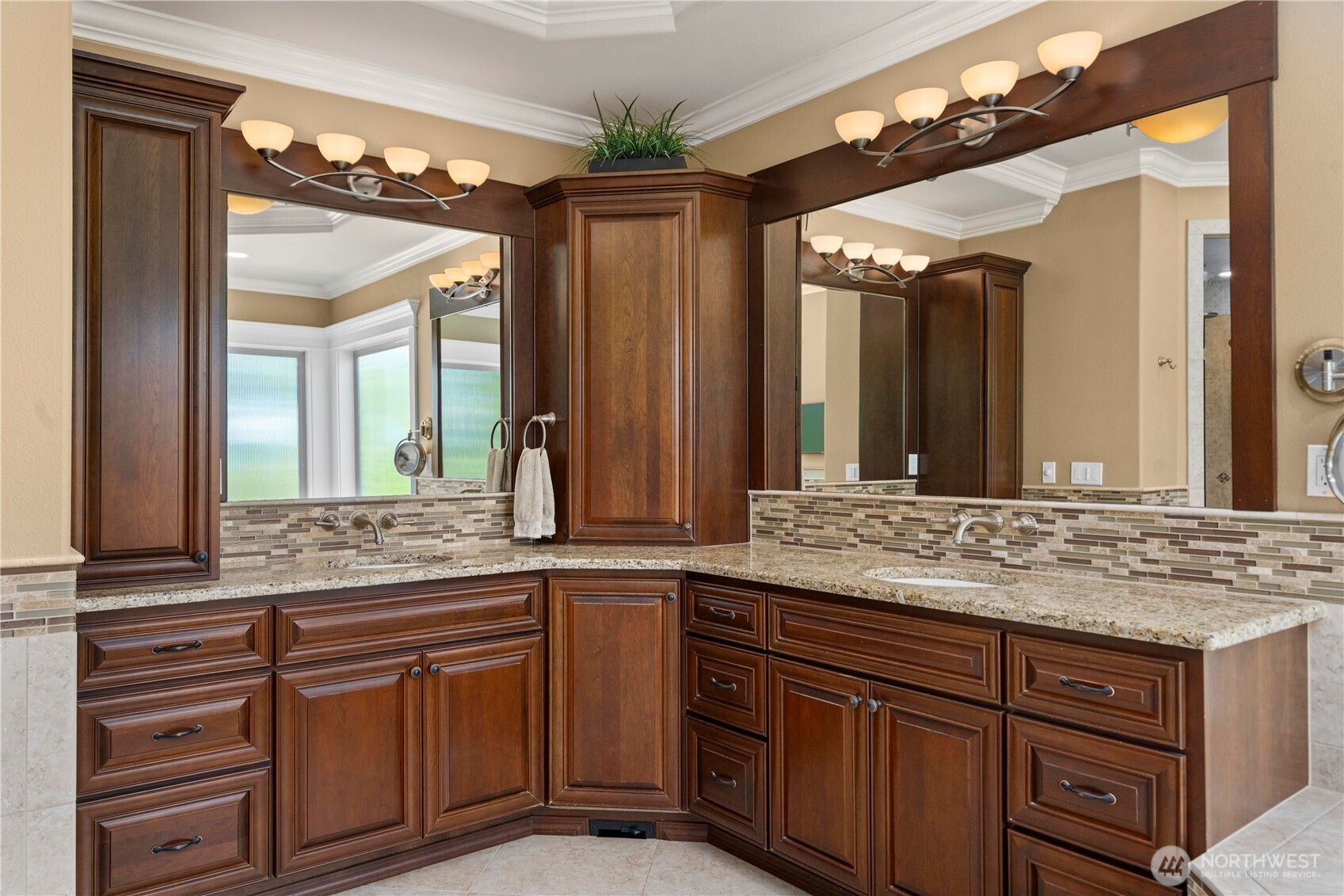 Double sinks & vanities.