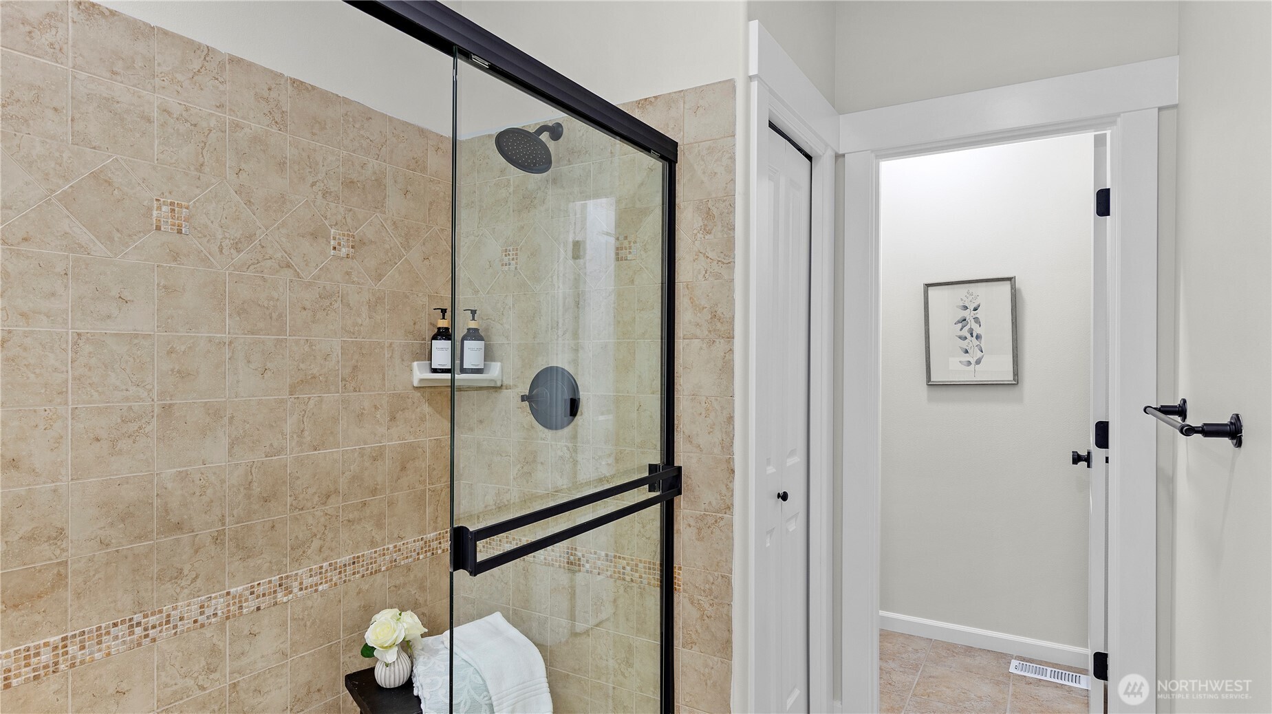 Soaking tub