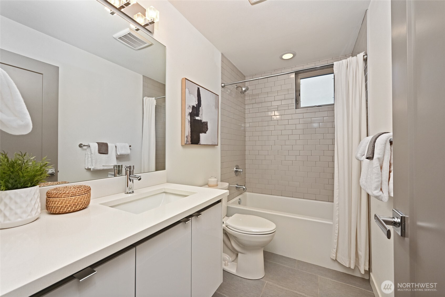 2nd bath on the upper floor.