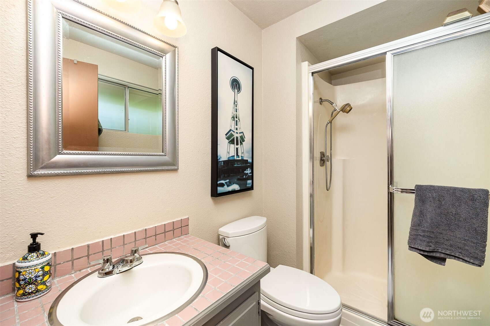 Enjoy the en-suite bathroom, offering convenience and privacy.
