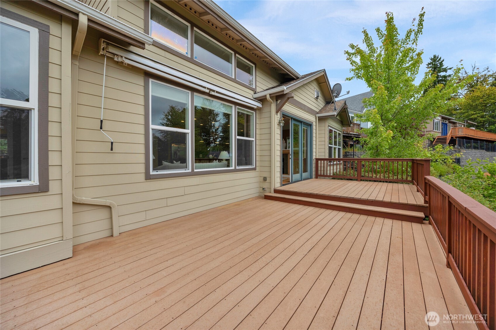 Trek Deck with ample Privacy.