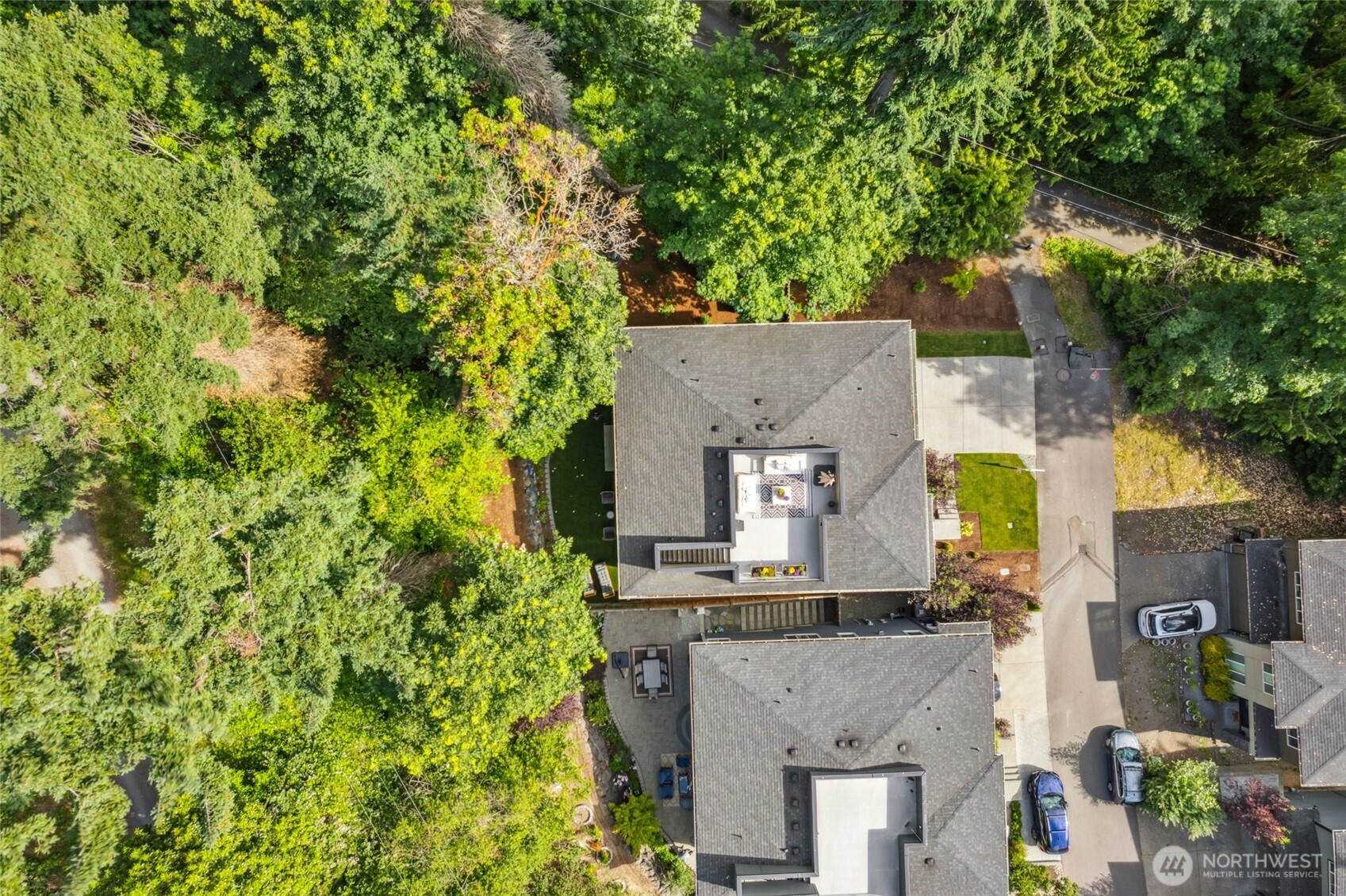 Come experience Holmes Point living at its finest!