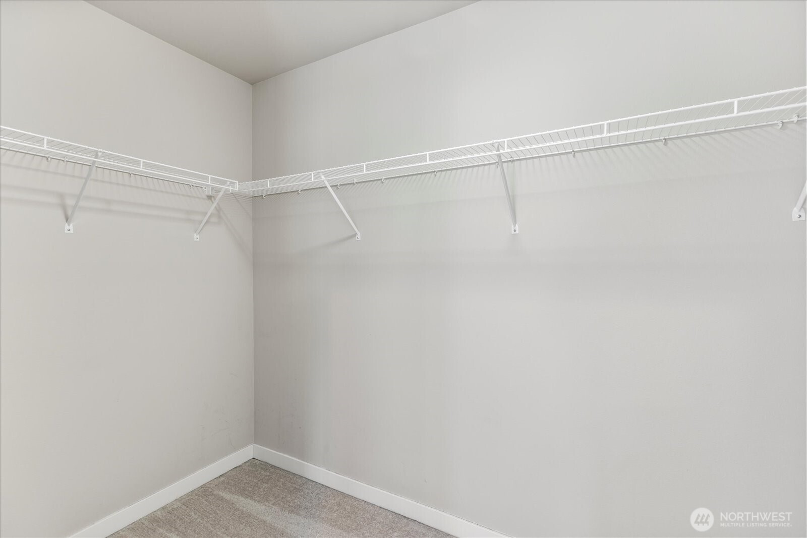 Walk-in closet off primary bath
