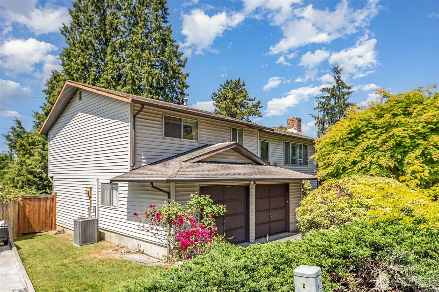 Opportunity knocks with this great split-entry home!