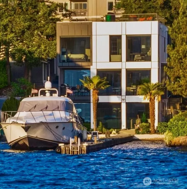 Private Sandy Beach with Rare Annual Moorage up to an 80 foot yacht. Protected cove from storms. Underwater cement pilings and halyards keep the vessel firm in its place preventing any damage from storms to vessel or dock.