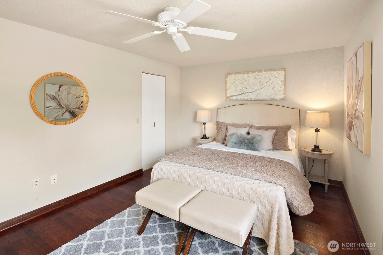 LARGE second bedroom
