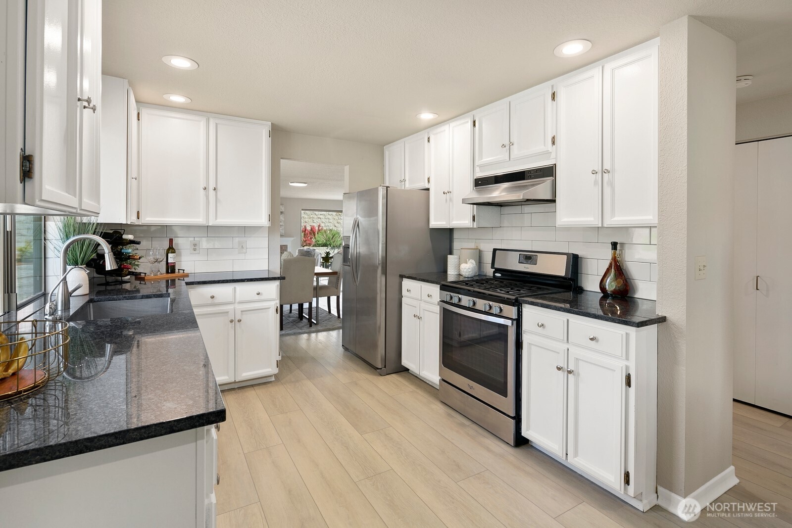 Elegantly remodeled Kitchen