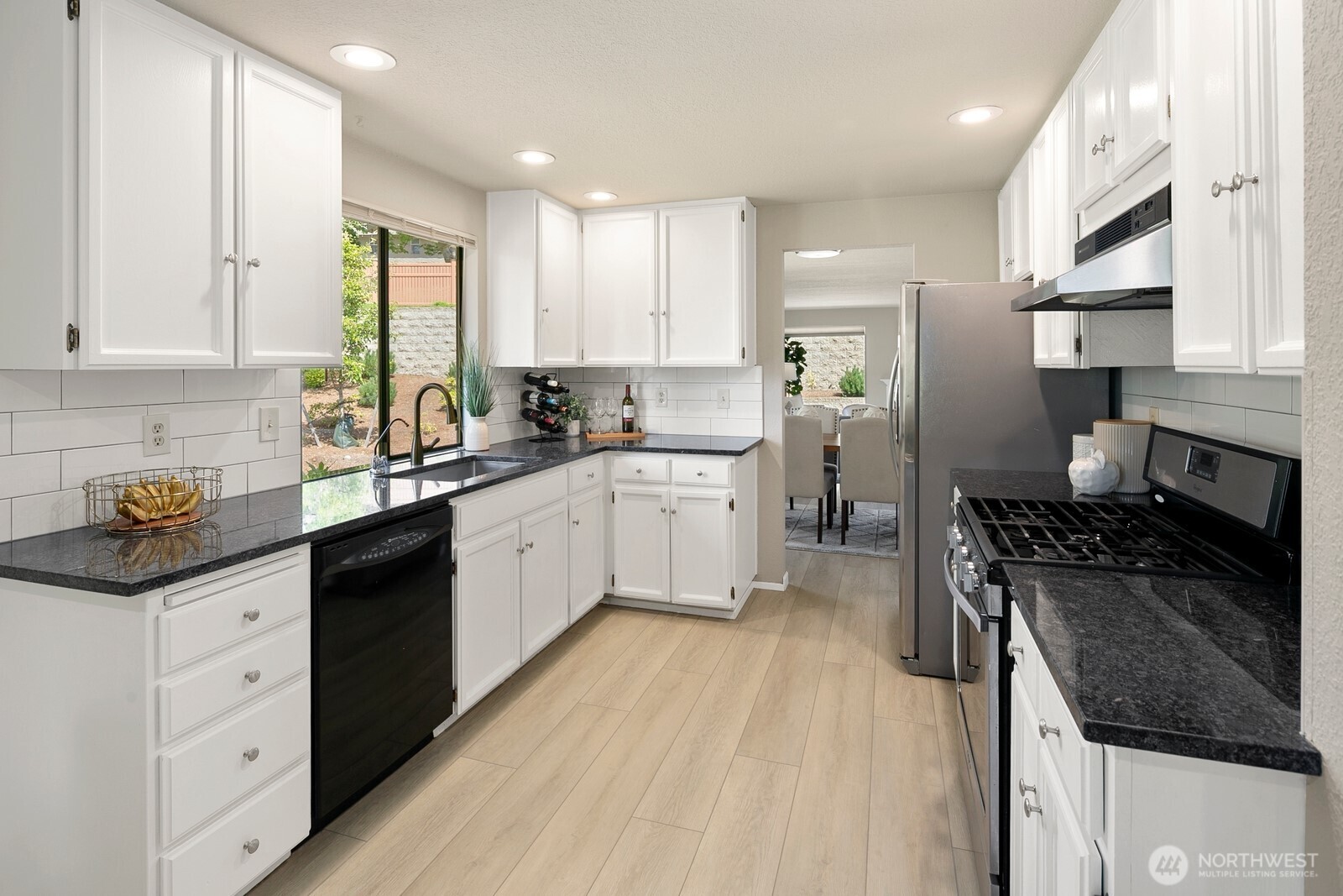 Elegantly remodeled Kitchen