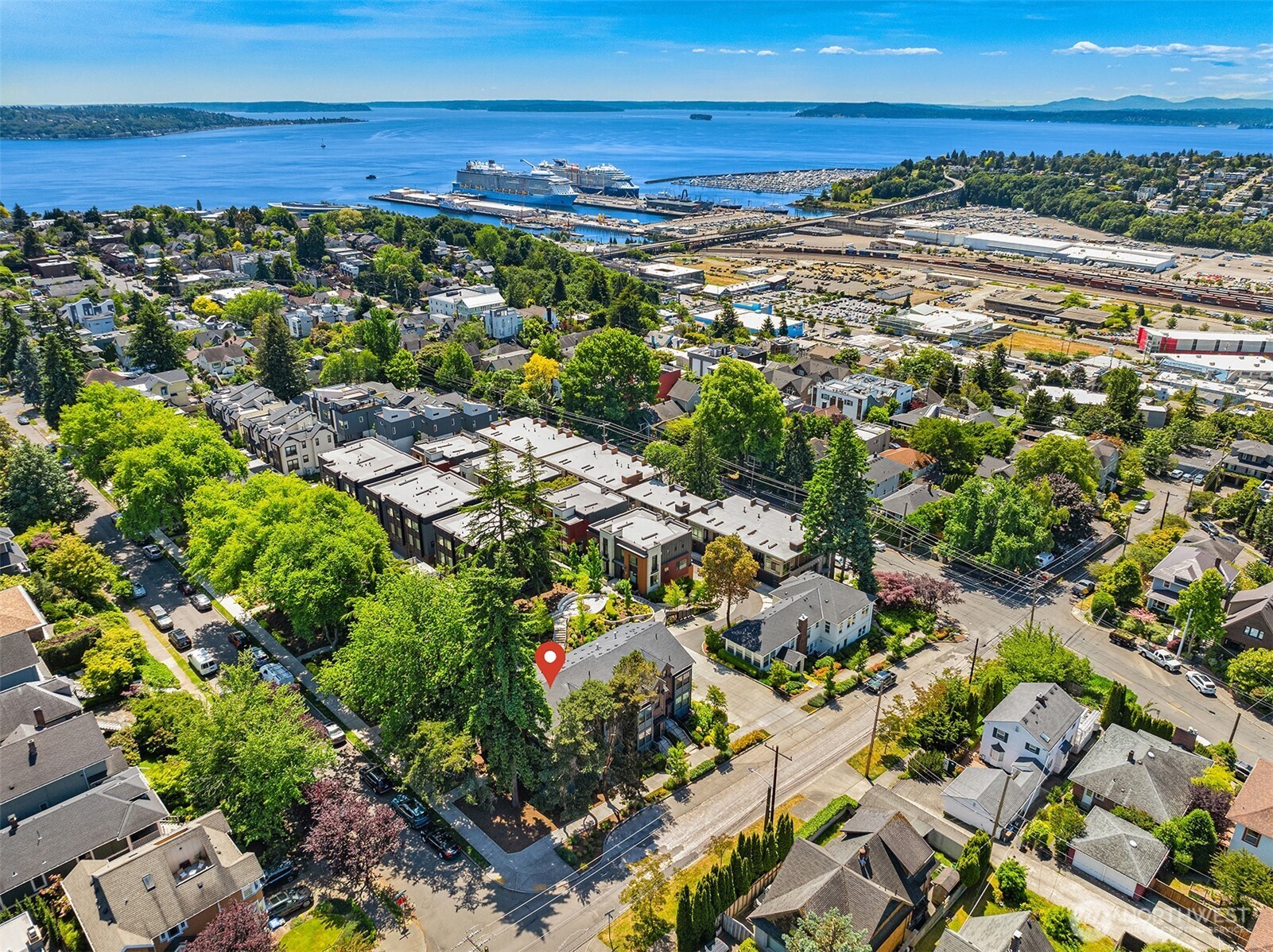 Close to Queen Anne Avenue, the farmers market, parks, shops and more. Refined living in the heart of it all.
