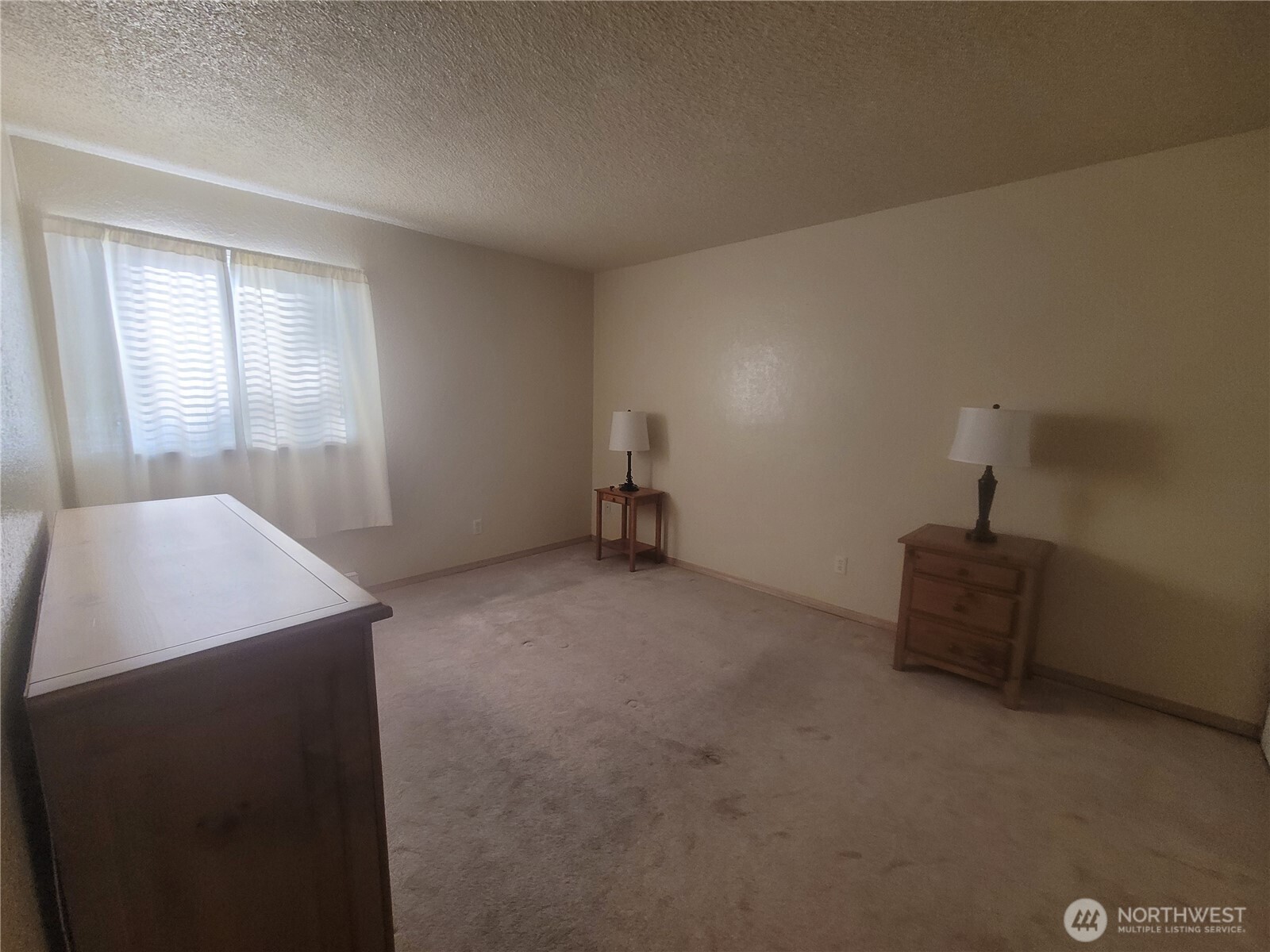 Large primary room.