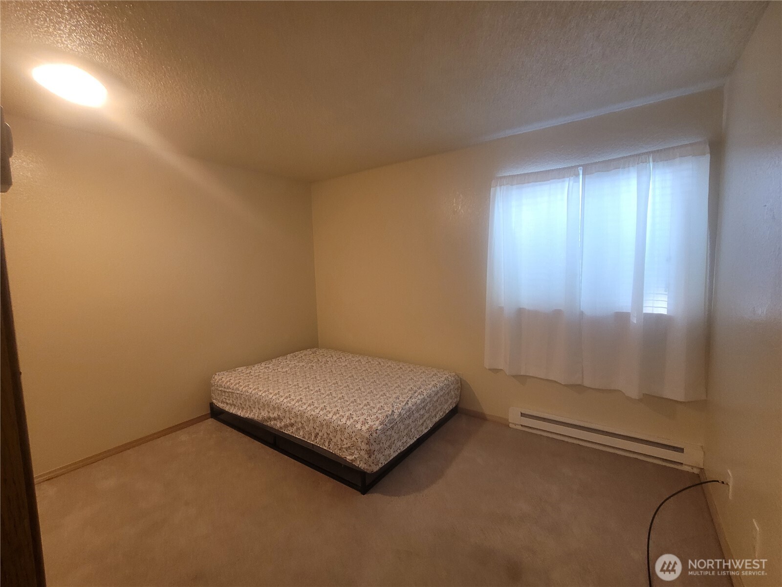 2nd bedroom. Thermostat replaced 2024.