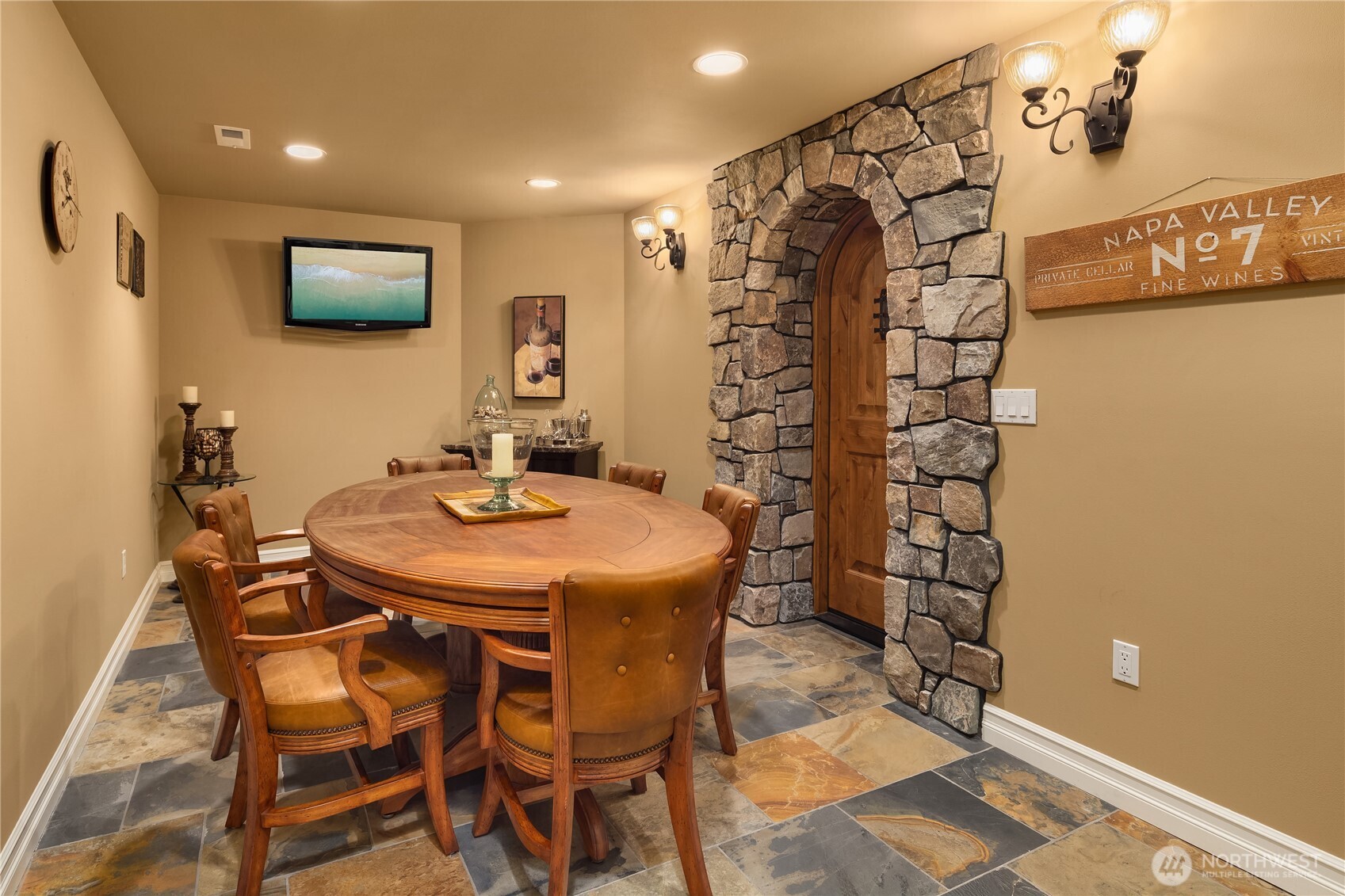 Wine tasting/Card Room