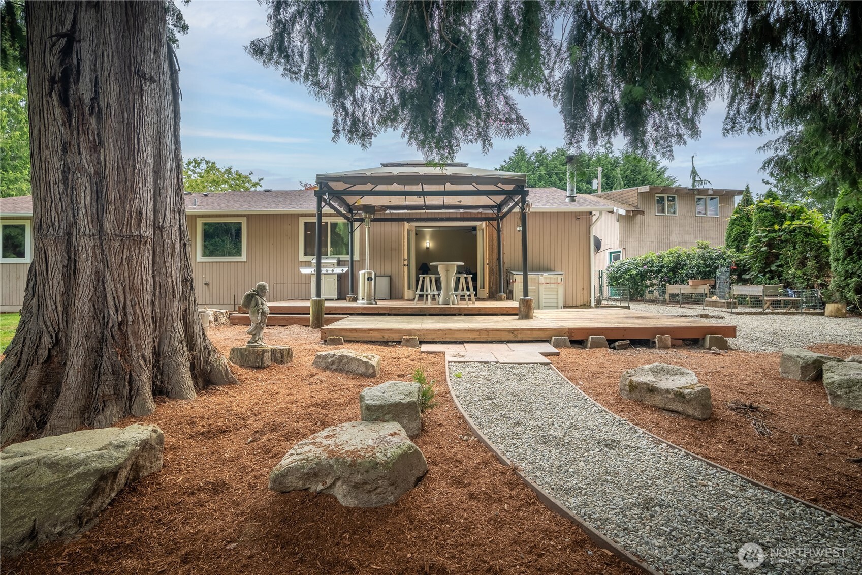 Welcome to your tranquil backyard
