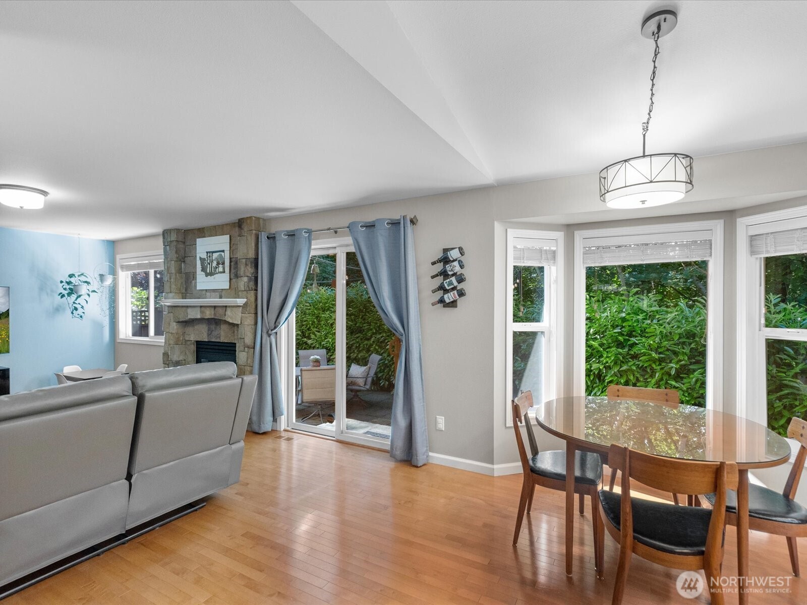 Open concept dining / family room
