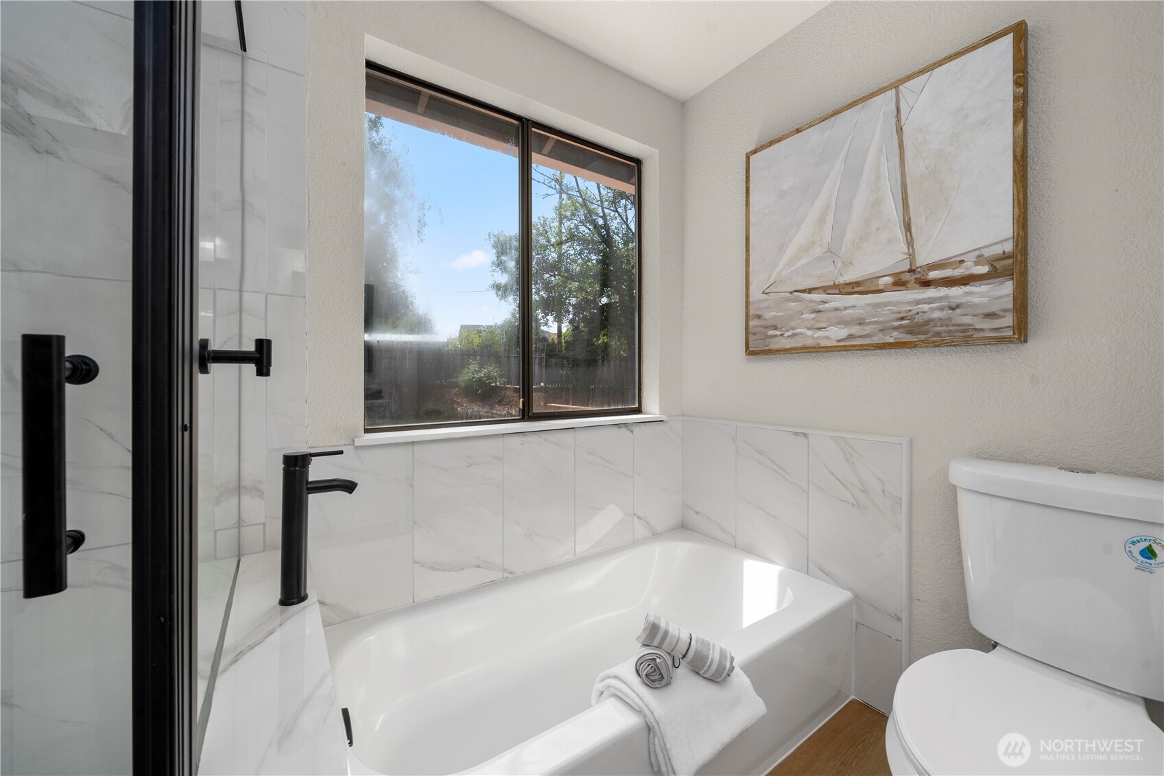 Soaking tub
