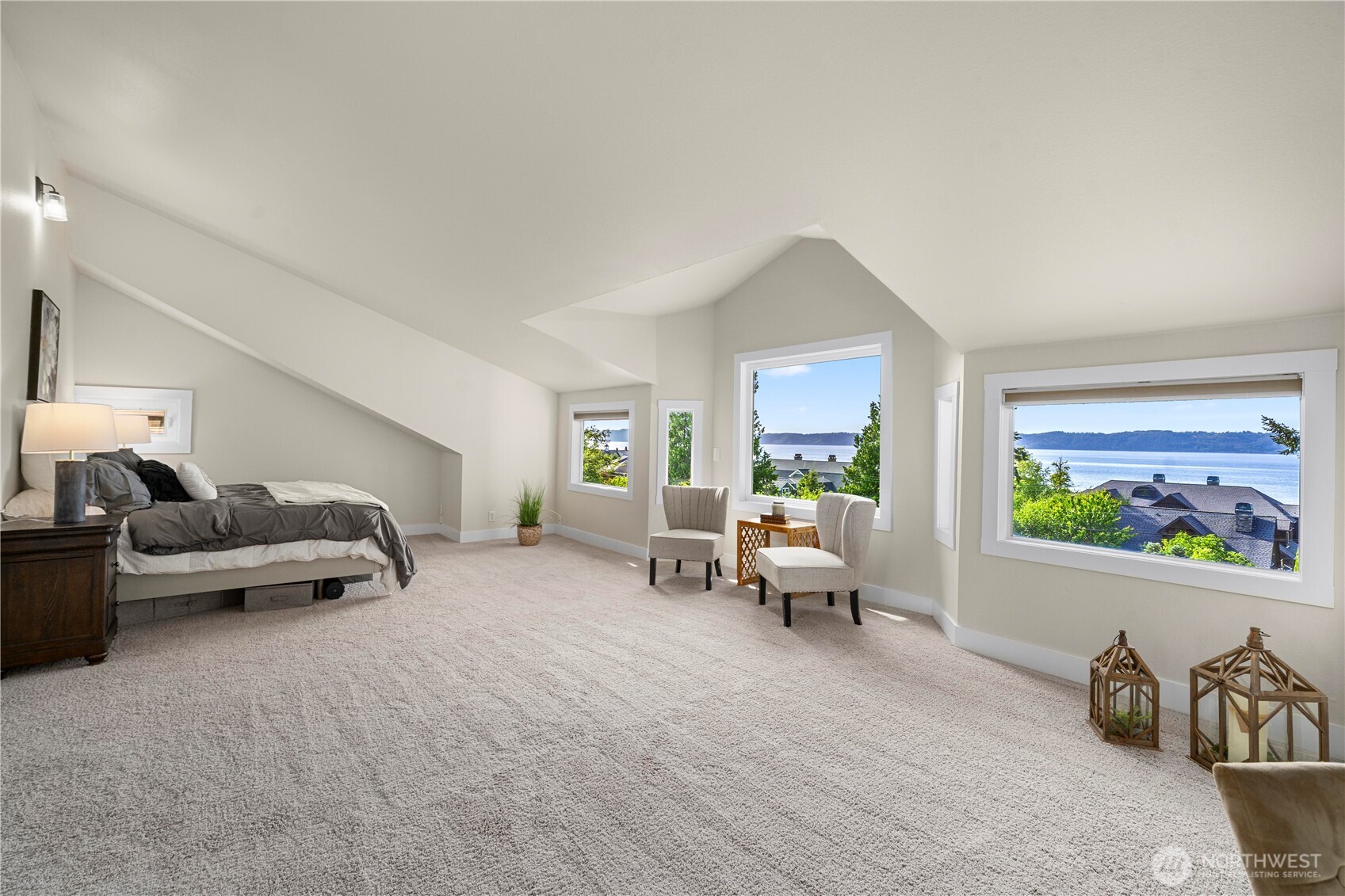 Huge Primary Suite w/ Jaw dropping views
