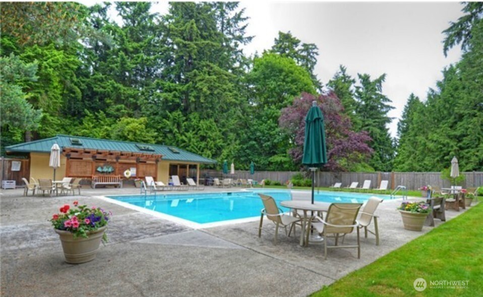 Enjoy membership to the coveted Siblywood community pool and tennis courts.