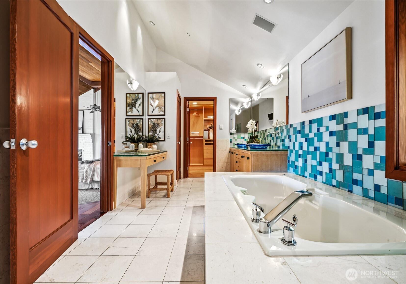 Primary Suite 5 piece bathroom