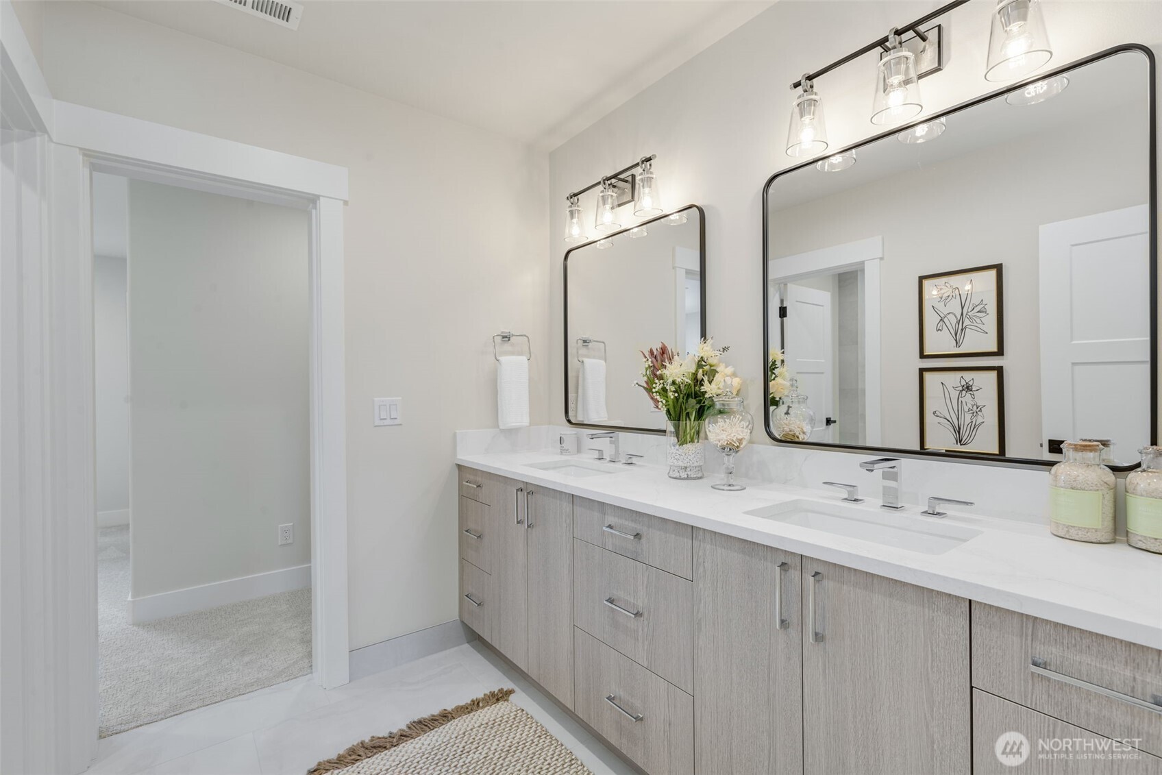 Double-sink bathroom shared by Jack & Jill bedrooms.