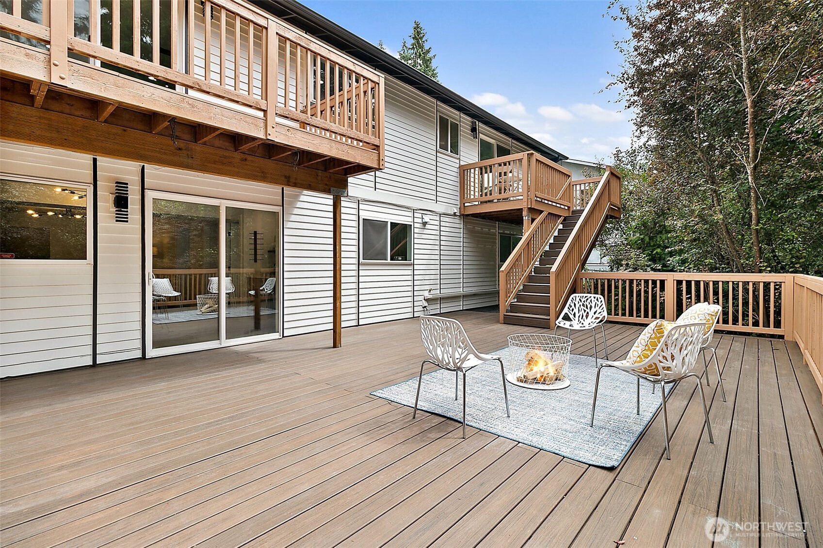 Expansive Trex Deck
